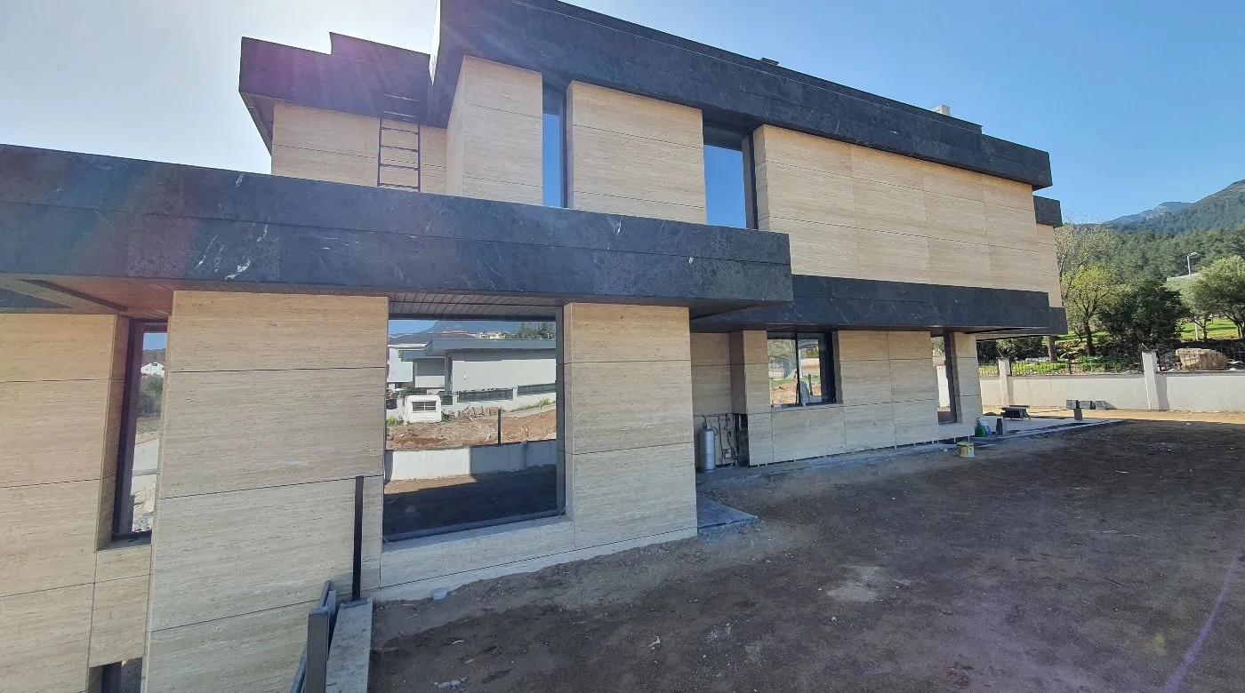 Light Veincut Travertine — 4