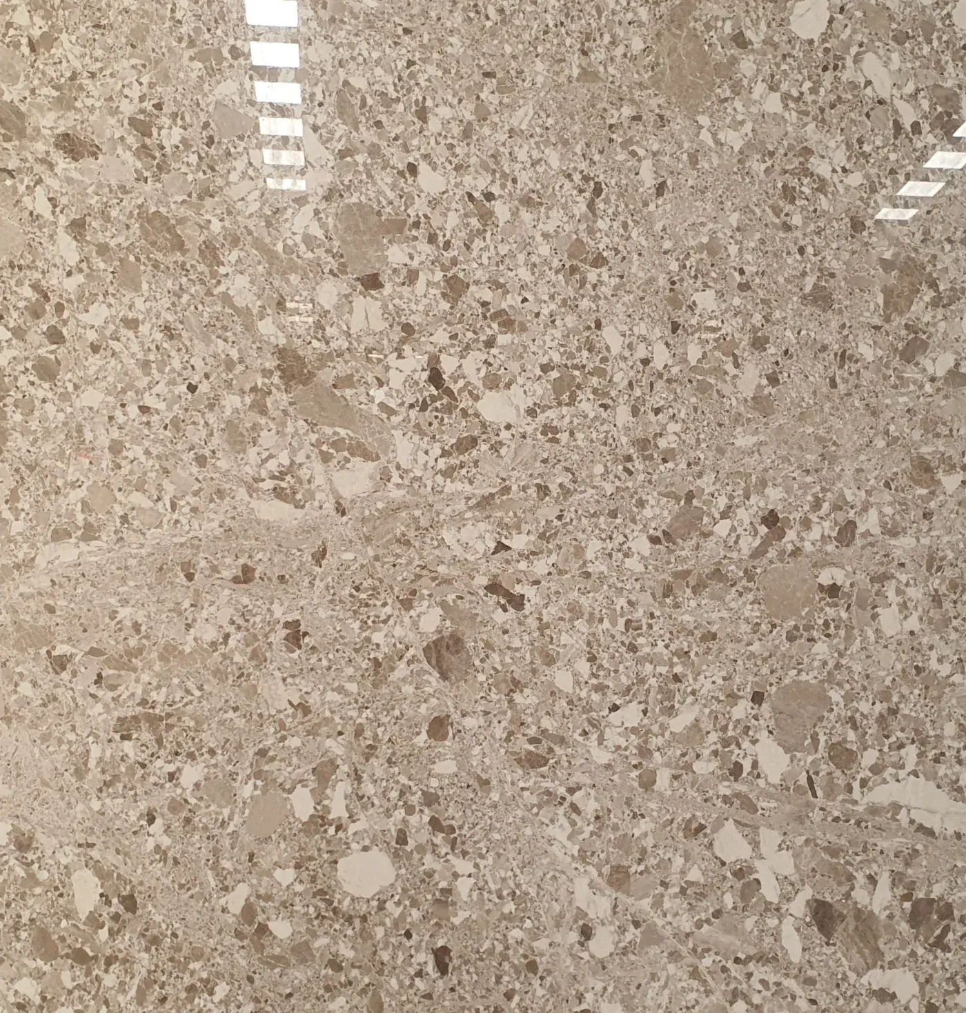 Cream Breccia plaka yüzeyi